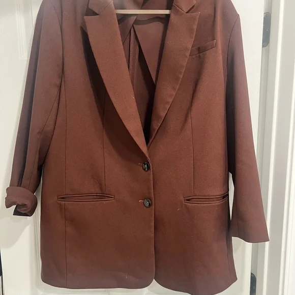 Express Brown Blazer with Notched Lapels and Oversized Fit - Picture 2 of 4